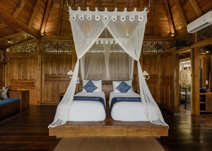 Airsania Ubud Antique Villas
